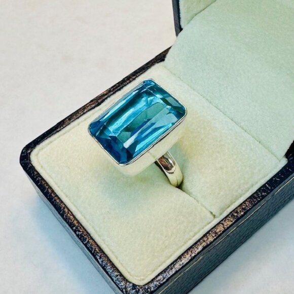 Blue Topaz Sterling Silver Emerald Cut Ring Size 6.5 - Picture 3 of 7